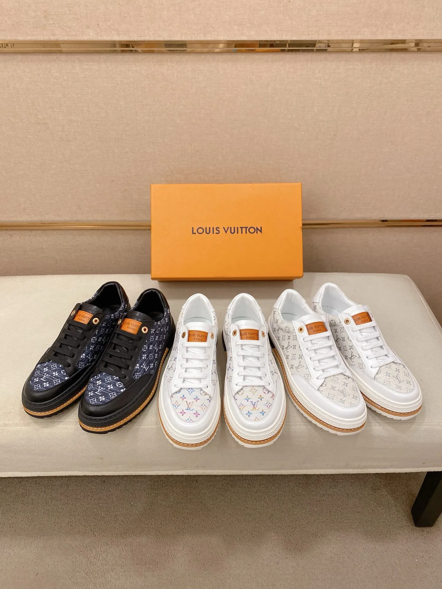 Men's clothing and shoes 400💰Louis Vuitton (Louis Vuitton/LV) top 🔍🔍 new models are on sale at the same time, the upper 🇮🇹 imported first-layer cowhide from Italy, fully imported sheepskin lining 💪💪, completely 1⃣️ to 1 ⃣️Re-engraved🇮🇹💪💪, ⚠Sole: The original sole is specially provided by the original factory, the exclusive movable molded sole is super comfortable, ⚠The original factory follows the order, 🔍🔍high quality, you can enter and exit the counter at will, welcome to compare⚠. Code number:38-44